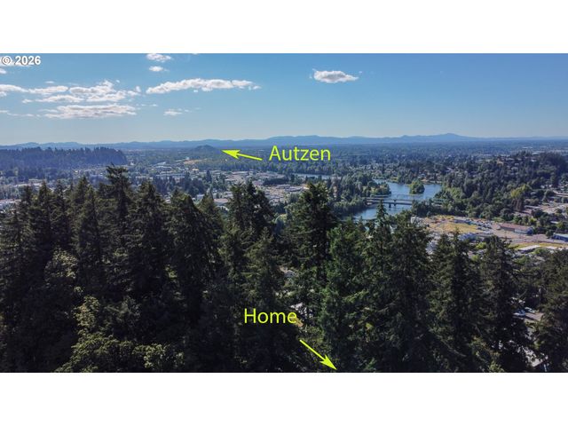 411 PERRY St, Springfield, OR 97477