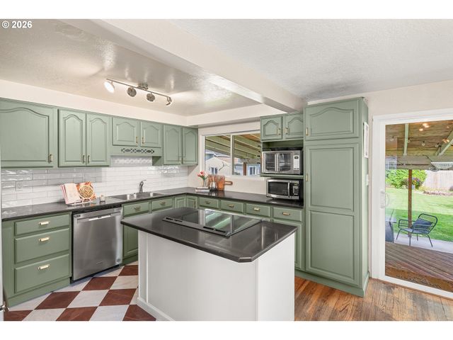 2308 Se 139TH Ave, Portland, OR 97233