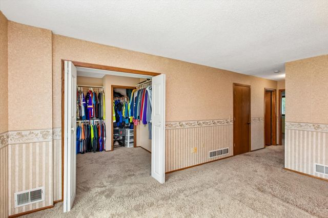 4209 Braddock Trail, Eagan, MN 55123
