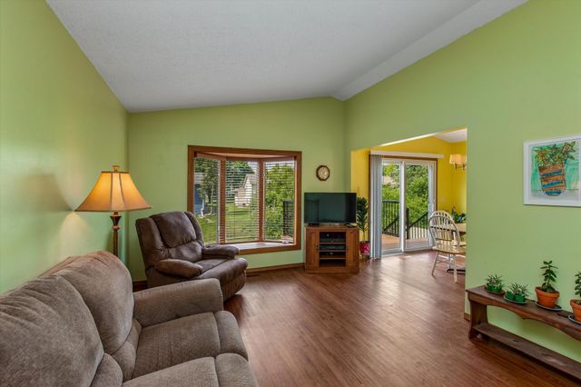4209 Braddock Trail, Eagan, MN 55123