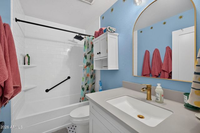 2360 E SAHUARO Drive, Phoenix, AZ 85028