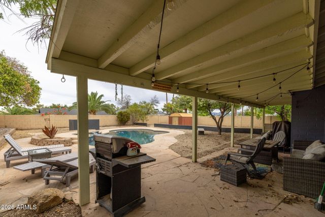 2360 E SAHUARO Drive, Phoenix, AZ 85028