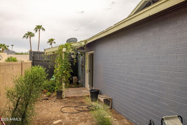 2360 E SAHUARO Drive, Phoenix, AZ 85028