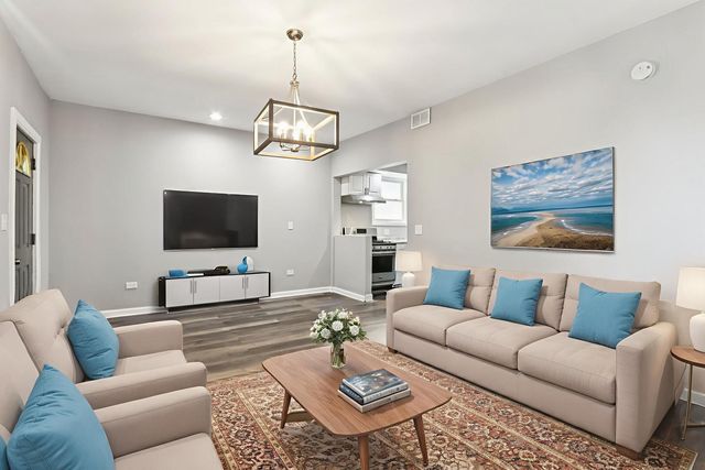 9720 S Exchange Avenue, Chicago, IL 60617