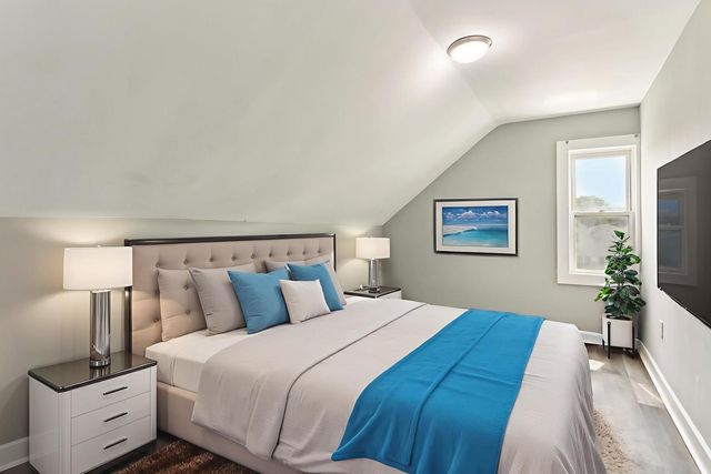 9720 S Exchange Avenue, Chicago, IL 60617