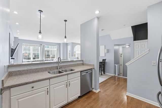 8103 Oakview Drive N, Maple Grove, MN 55369