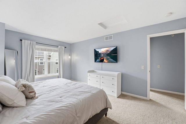 8103 Oakview Drive N, Maple Grove, MN 55369