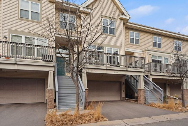 8103 Oakview Drive N, Maple Grove, MN 55369