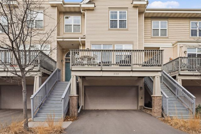 8103 Oakview Drive N, Maple Grove, MN 55369