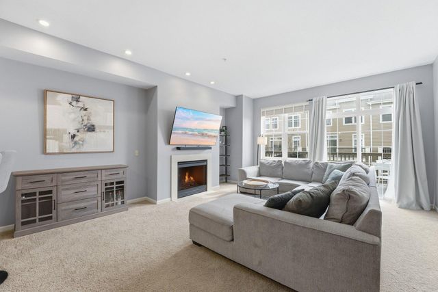 8103 Oakview Drive N, Maple Grove, MN 55369