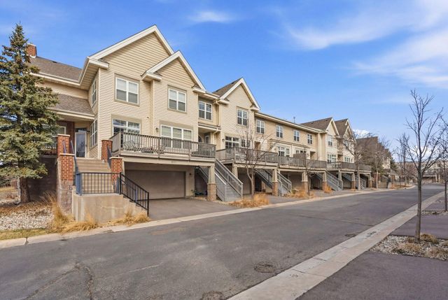 8103 Oakview Drive N, Maple Grove, MN 55369