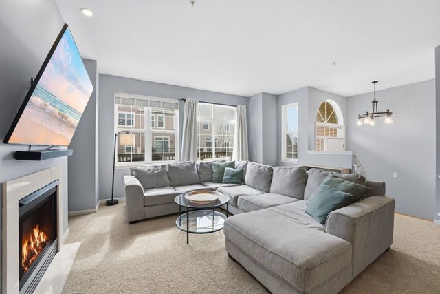 8103 Oakview Drive N, Maple Grove, MN 55369