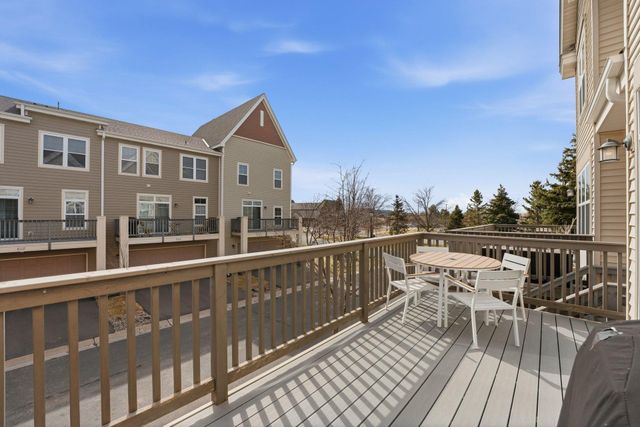 8103 Oakview Drive N, Maple Grove, MN 55369