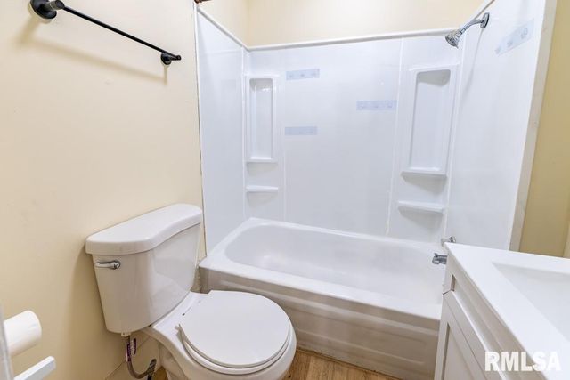 1831 N LINN Street, Peoria, IL 61604