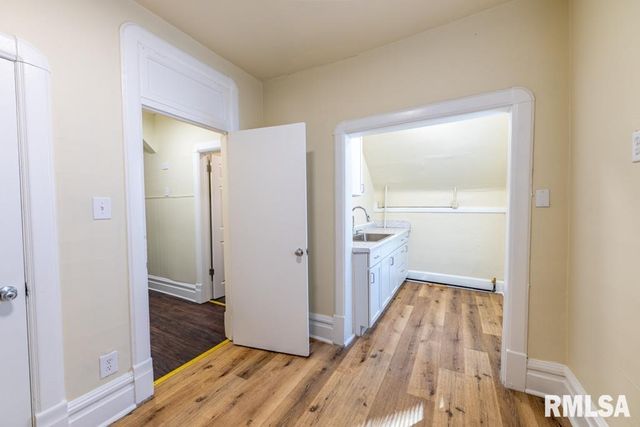 1831 N LINN Street, Peoria, IL 61604