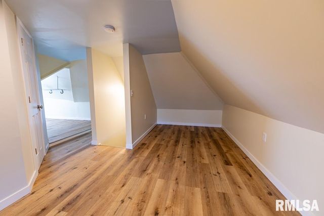 1831 N LINN Street, Peoria, IL 61604