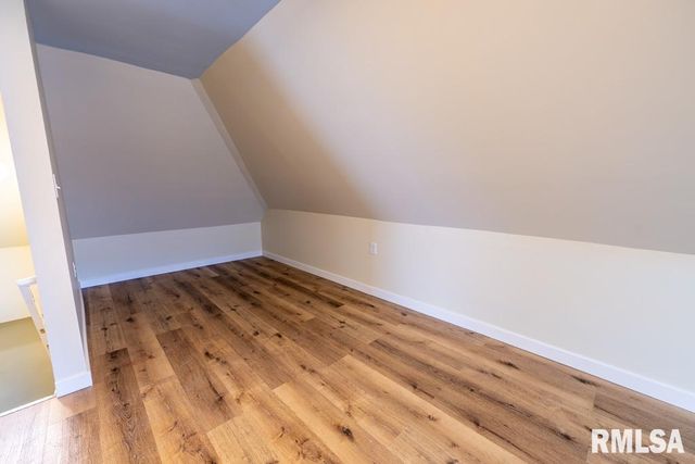 1831 N LINN Street, Peoria, IL 61604