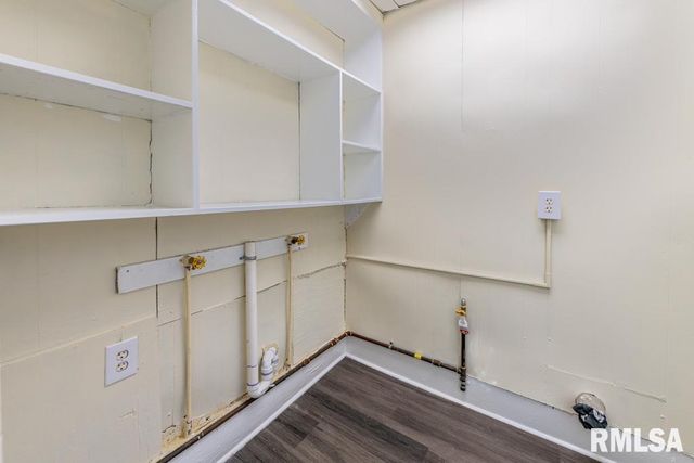 1831 N LINN Street, Peoria, IL 61604