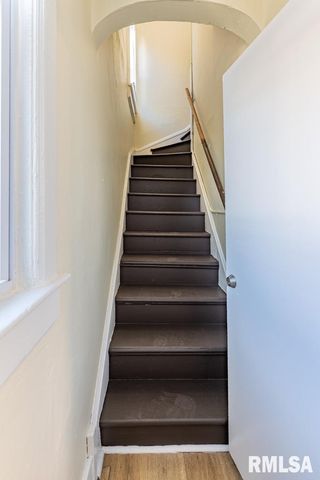 1831 N LINN Street, Peoria, IL 61604