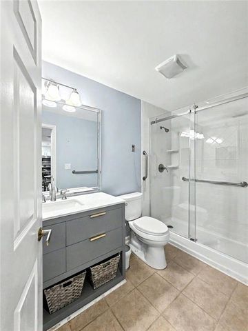 1800 Clairmont Lake 301, Decatur, GA 30033