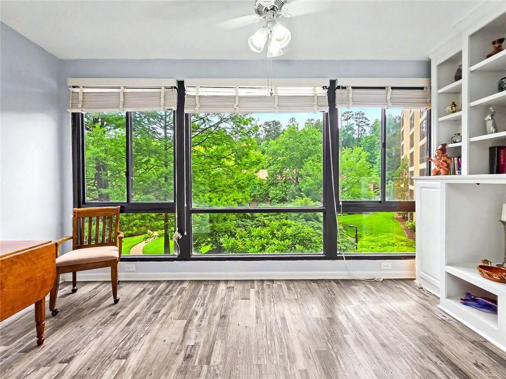 Image 10 of property listing at 1800 Clairmont Lake 301, Decatur, GA 30033