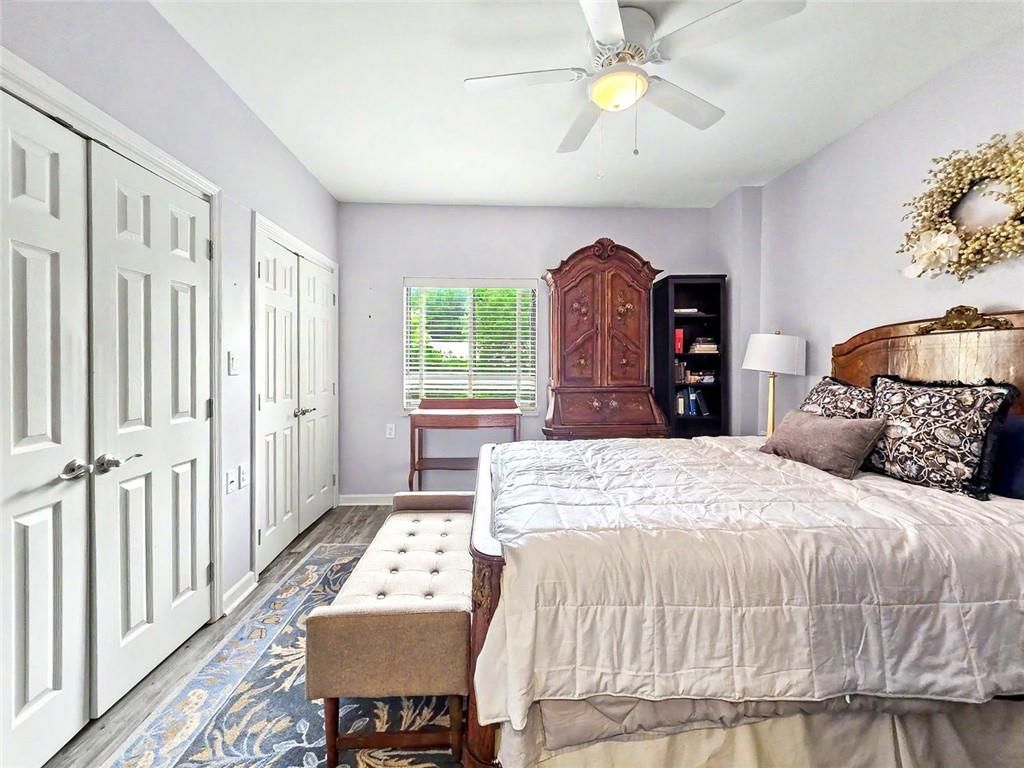 Image 16 of property listing at 1800 Clairmont Lake 301, Decatur, GA 30033