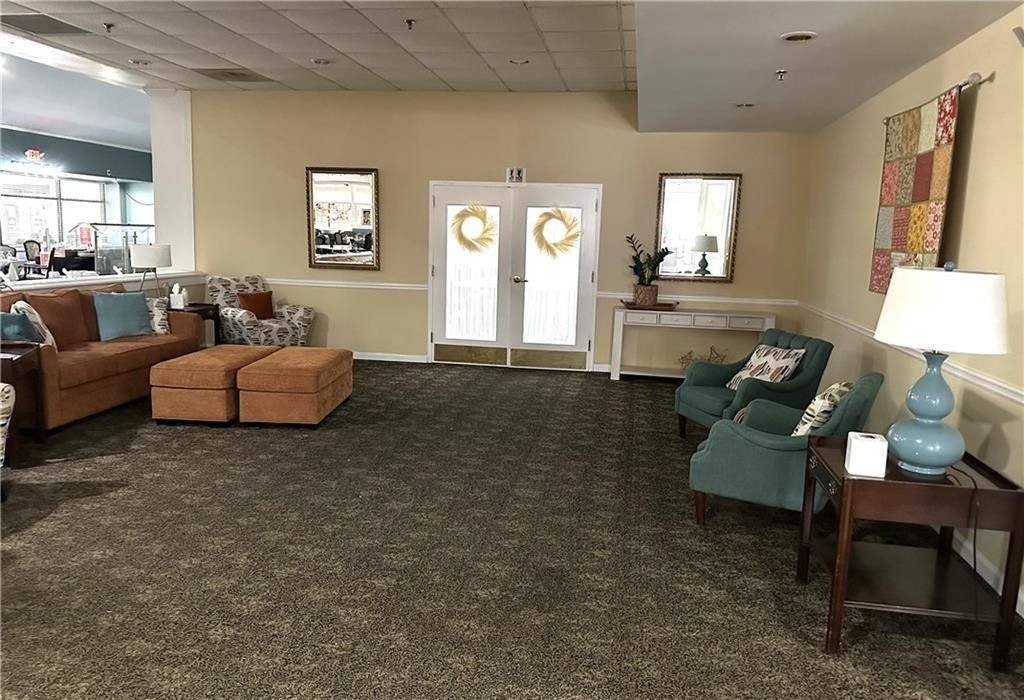 Image 42 of property listing at 1800 Clairmont Lake 301, Decatur, GA 30033