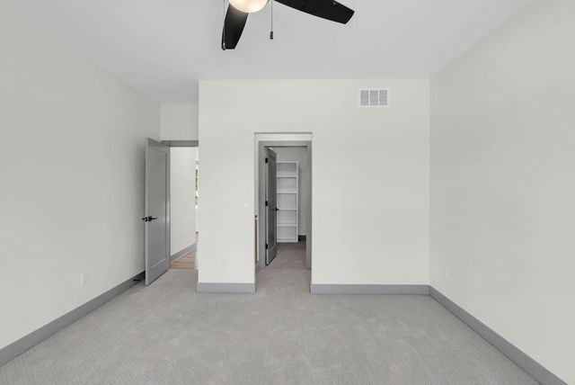 5161 N Colonial Ave, Bel Aire, KS 67226