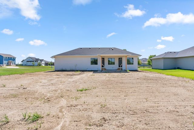 5161 N Colonial Ave, Bel Aire, KS 67226