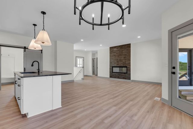 5161 N Colonial Ave, Bel Aire, KS 67226