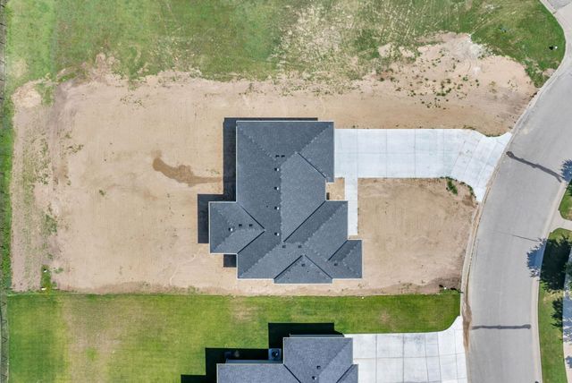 5161 N Colonial Ave, Bel Aire, KS 67226