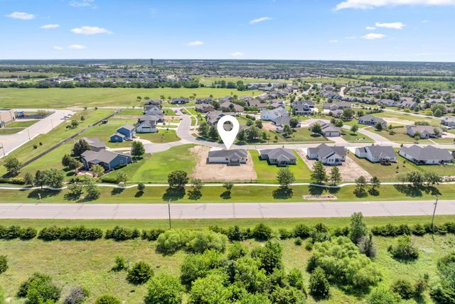 5161 N Colonial Ave, Bel Aire, KS 67226