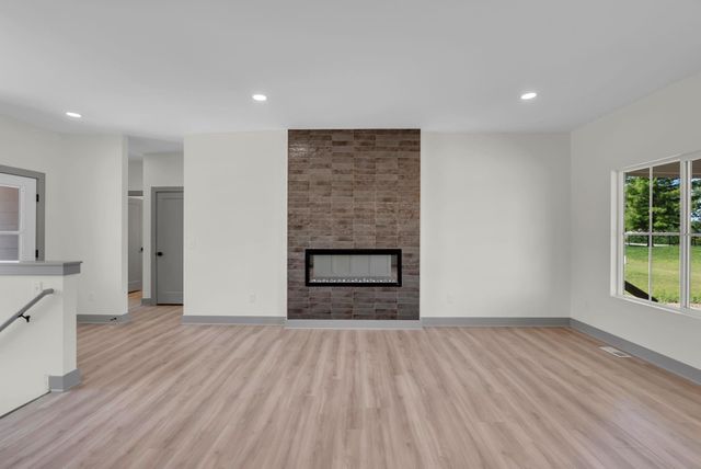 5161 N Colonial Ave, Bel Aire, KS 67226