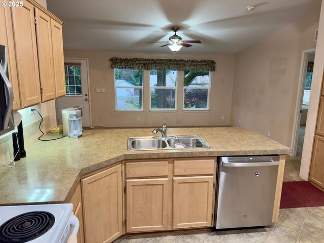 21191 E COUNTRY CLUB Rd, Brightwood, OR 97011