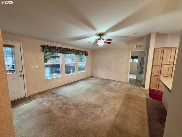 21191 E COUNTRY CLUB Rd, Brightwood, OR 97011