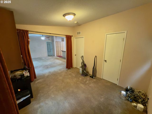 21191 E COUNTRY CLUB Rd, Brightwood, OR 97011