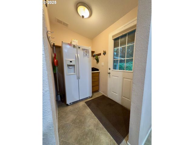 21191 E COUNTRY CLUB Rd, Brightwood, OR 97011