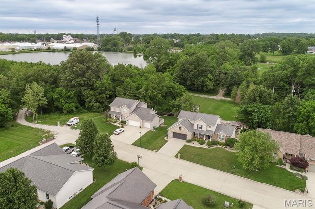 60 Josiah Lane, Millstadt, IL 62260