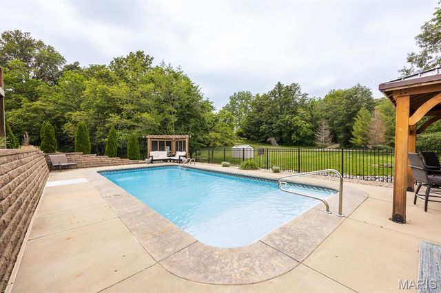 60 Josiah Lane, Millstadt, IL 62260
