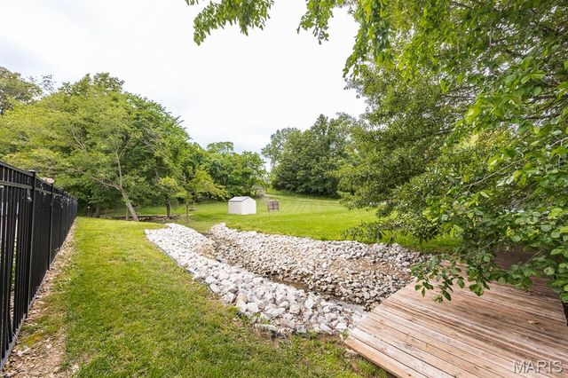 60 Josiah Lane, Millstadt, IL 62260