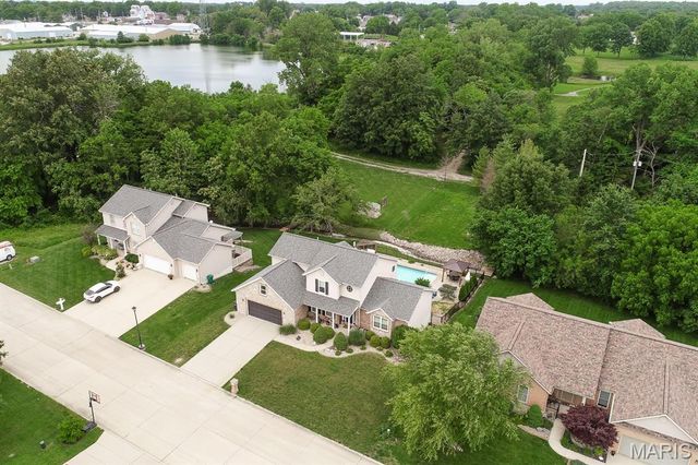 60 Josiah Lane, Millstadt, IL 62260