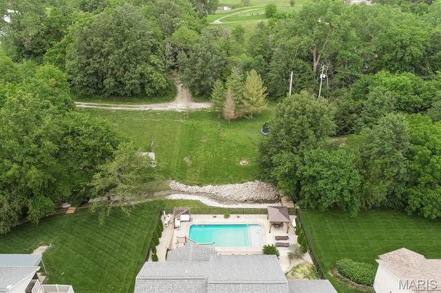 60 Josiah Lane, Millstadt, IL 62260