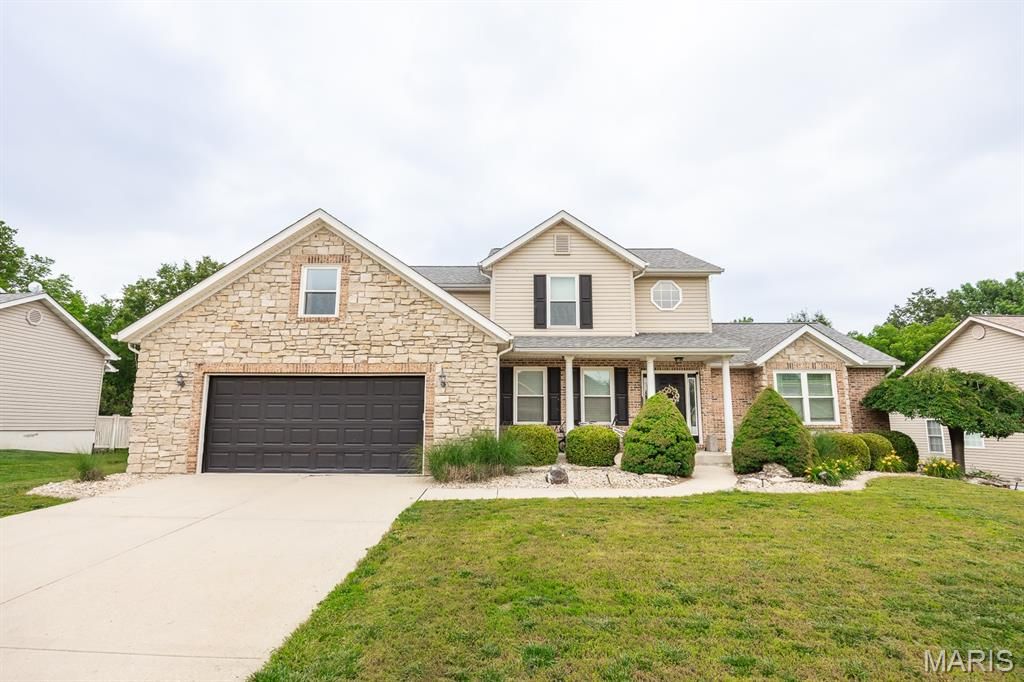 60 Josiah Lane, Millstadt, IL 62260