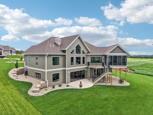 3330 Colton Way, Sun Prairie, WI 53590