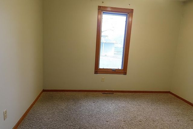 2831 N Garry Street, Springfield, MO 65803