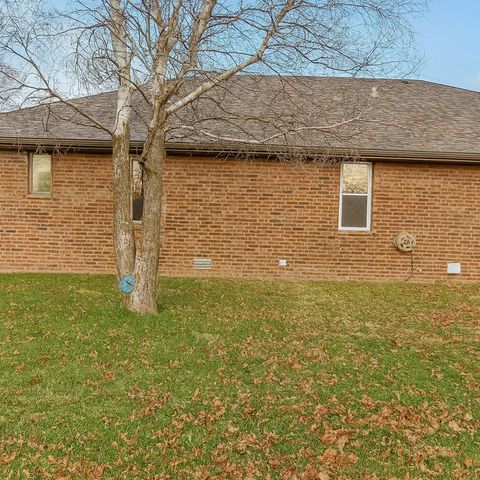 2831 N Garry Street, Springfield, MO 65803