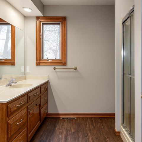 2831 N Garry Street, Springfield, MO 65803