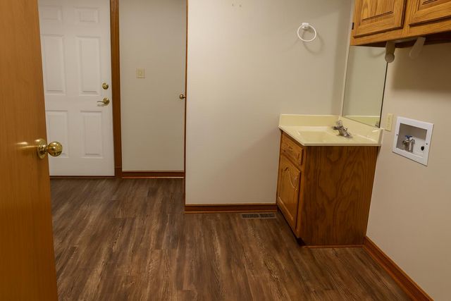 2831 N Garry Street, Springfield, MO 65803