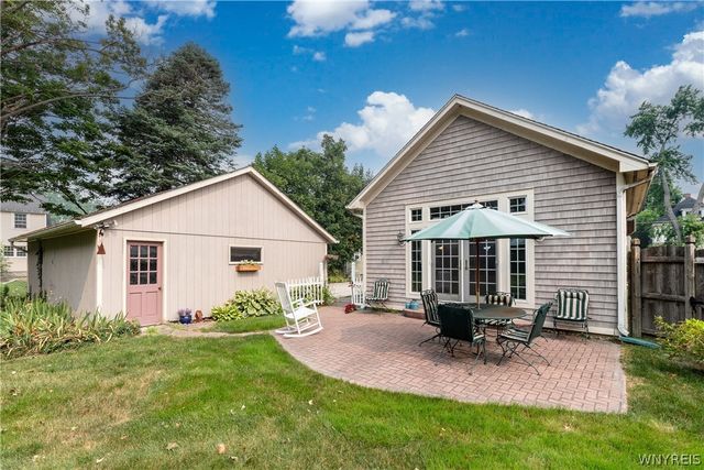 256 Pleasant Avenue, Hamburg, NY 14075