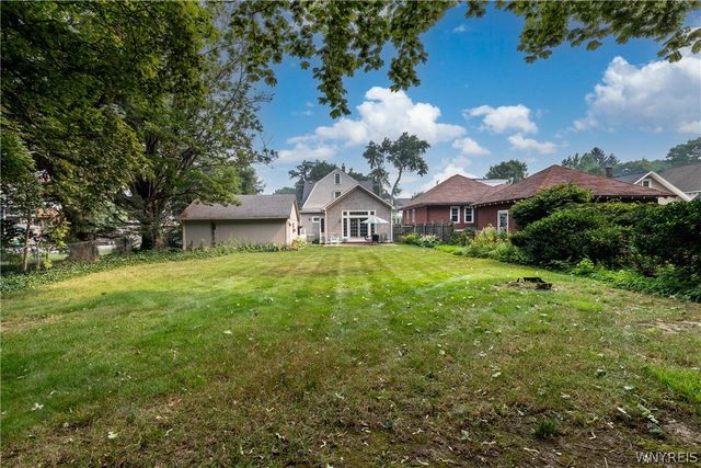 256 Pleasant Avenue, Hamburg, NY 14075